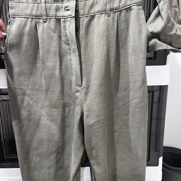 A&F Utility Jumpsuit - Picture 4 of 4